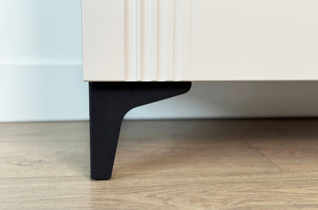 Комод Рич кашемир/фрапучино матовый/черный Комод Рич кашемир/фрапучино матовый/черный